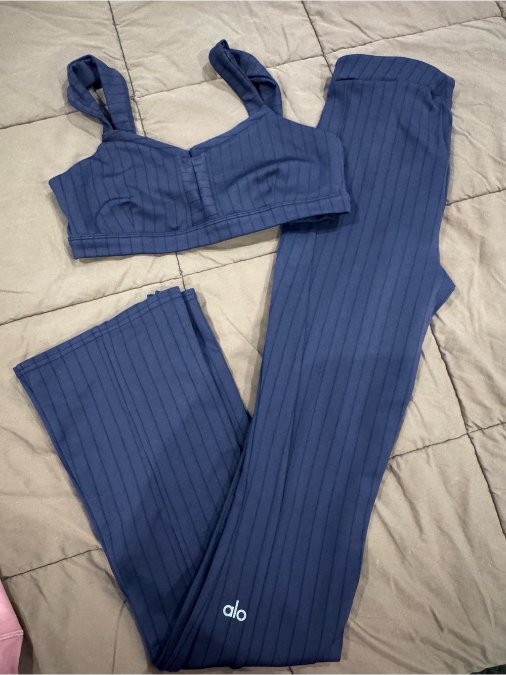ALO Blue Ribbed 2-Piece Activewear Set